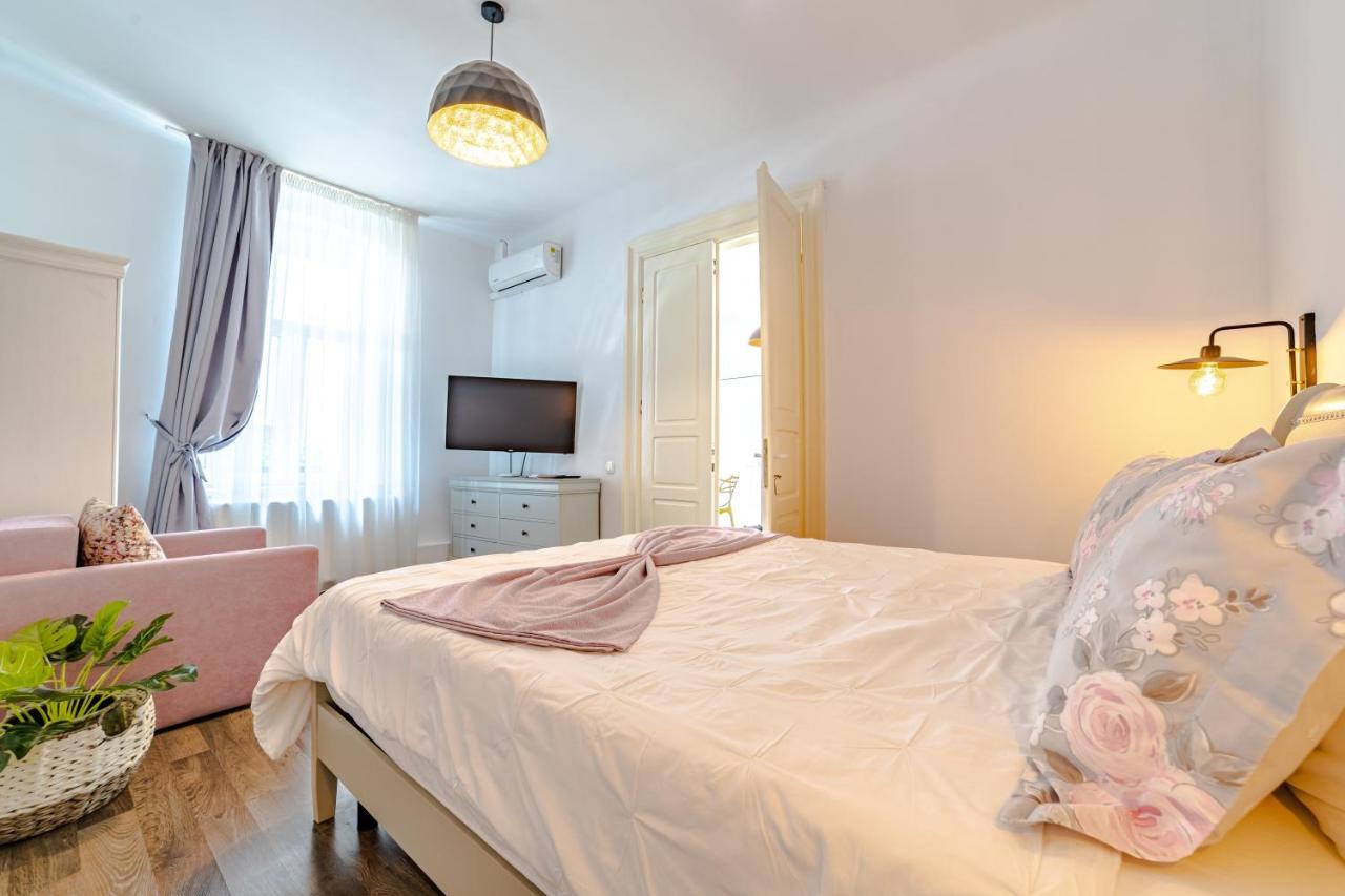 Albert Residence With Complimentary Parking Brasov Exterior photo